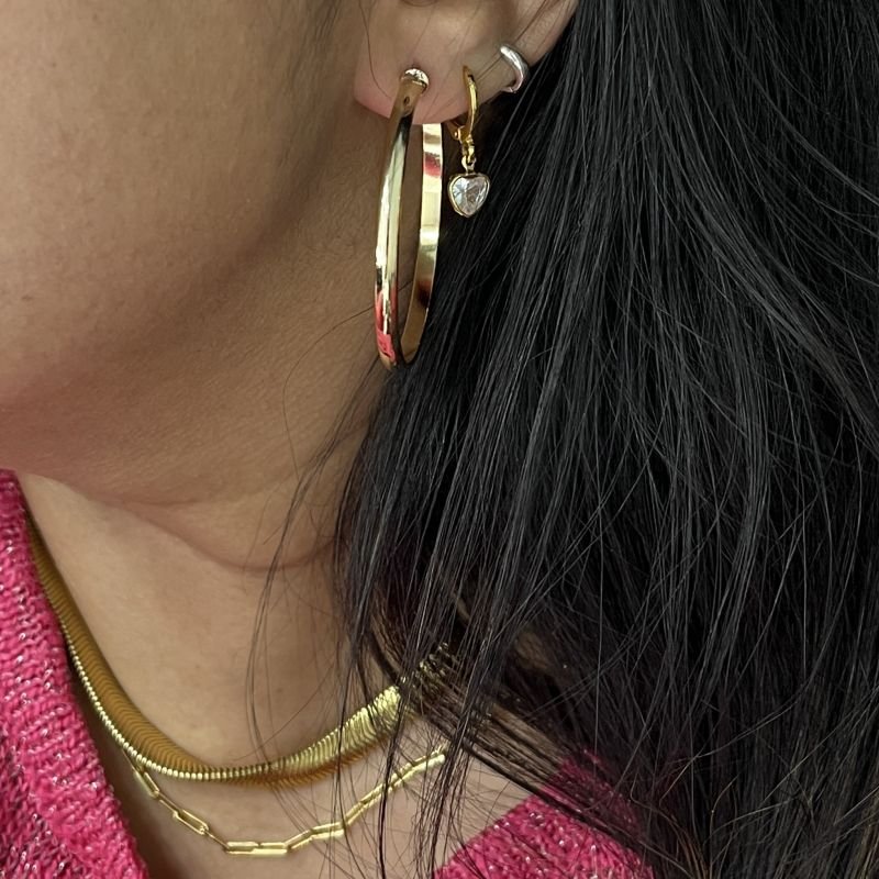 ARGOLA FOLHEADA A OURO ACHATADINHA 4CM