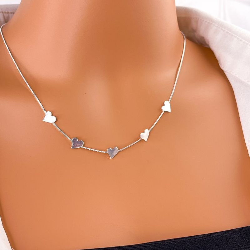 COLAR CHOKER FOLHEADA A PRATA 925 - CORAÇÕES