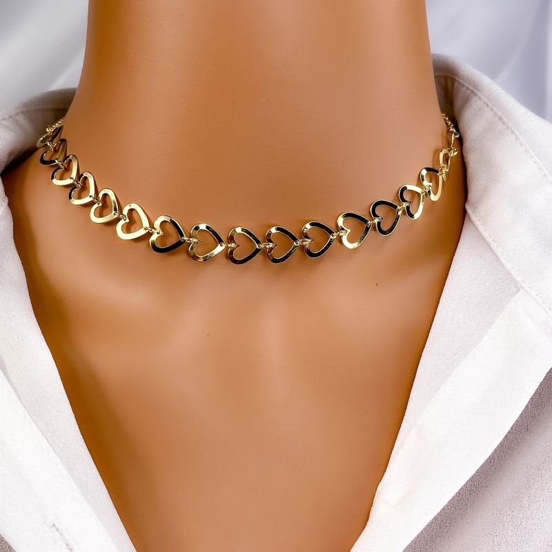 COLAR CHOKER FOLHEADO A OURO 18K - CORAÇÕES VAZADOS