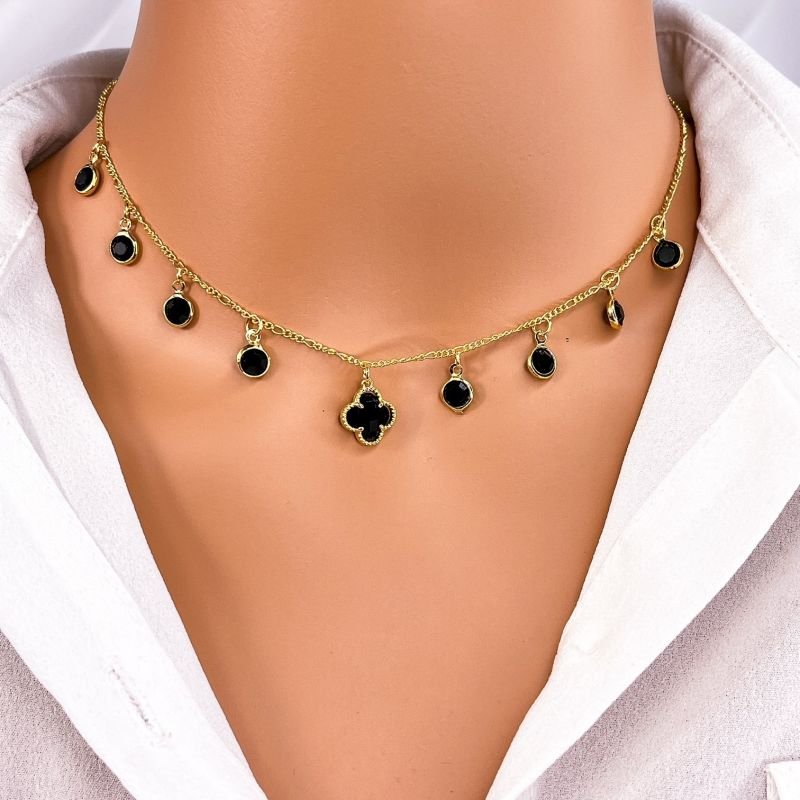 COLAR CHOKER FOLHEADO A OURO 18K - TIFANY PETO COM PINGENTE TREVO VIRGINIA