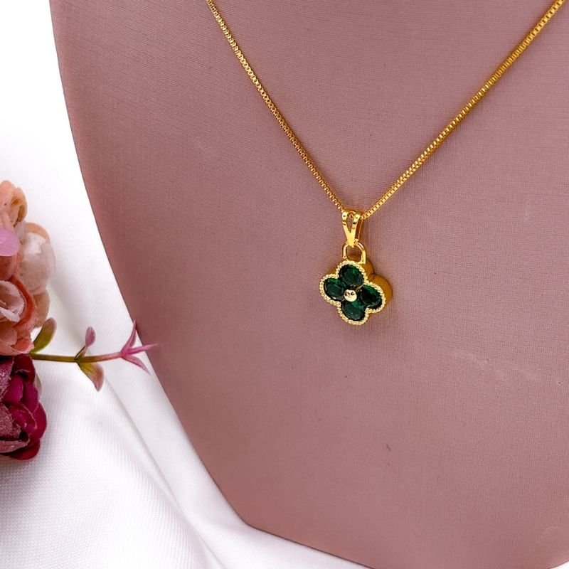 COLAR FOLHEADO A OURO 18K - VENEZIANA COM TREVO VERDE