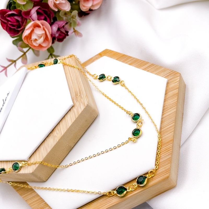 COLAR LONGUINHO FOLHEADO A OURO 18K - TIFANY VERDE ESMERALDA