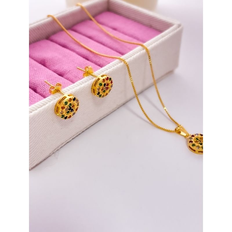 CONJUNTO COLAR E BRINCO FOLHEADO A OURO CRAVEJADO COLORIDO