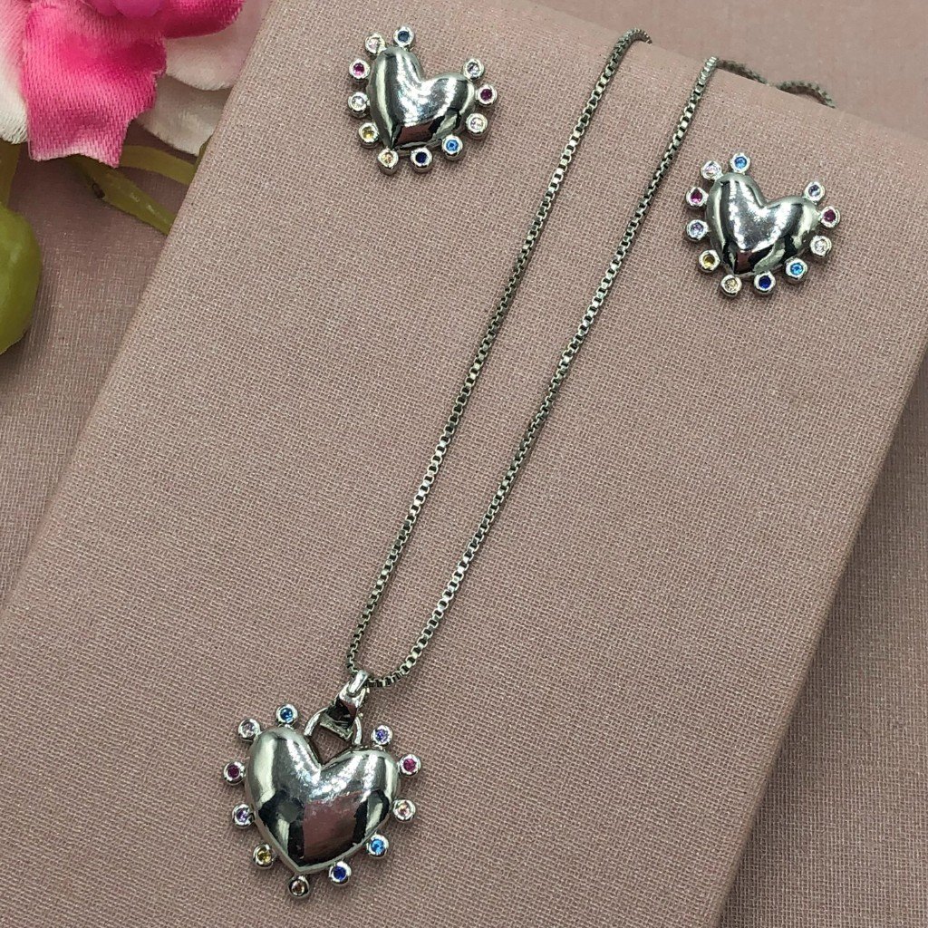 CONJUNTO COLAR VENEZIANA E PAR DE BRINCO - CORAÇÃO CRAVEJADO ZIRCÔNIA COLORIDO