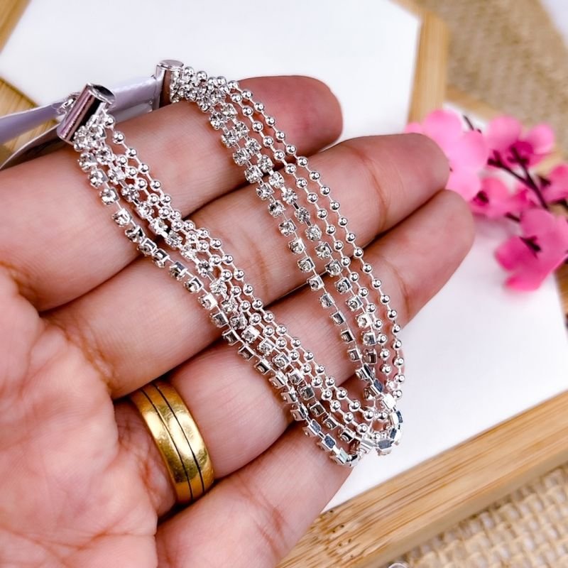 PULSEIRA FOLHEADA A PRATA 925 - 4 FIOS STRASS E MINI BOLINHAS