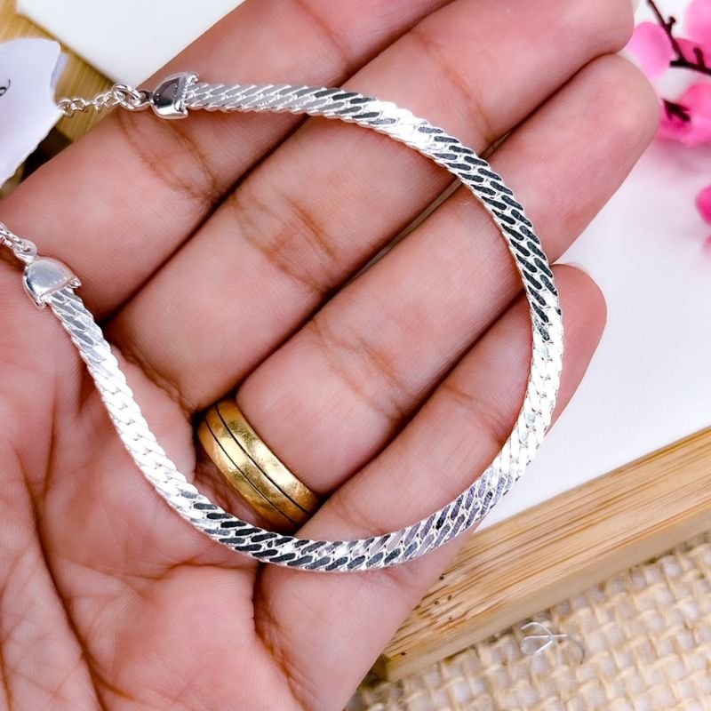 PULSEIRA FOLHEADA A PRATA 925 - MALHA GROUMET RÍGIDA